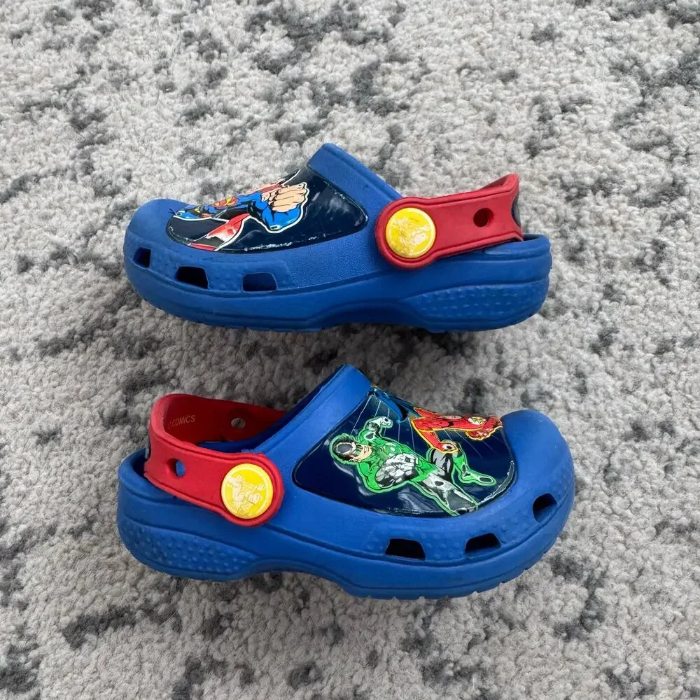 CROCS Kids TM & DC Comics Superhero Clog Shoes Size 6/7